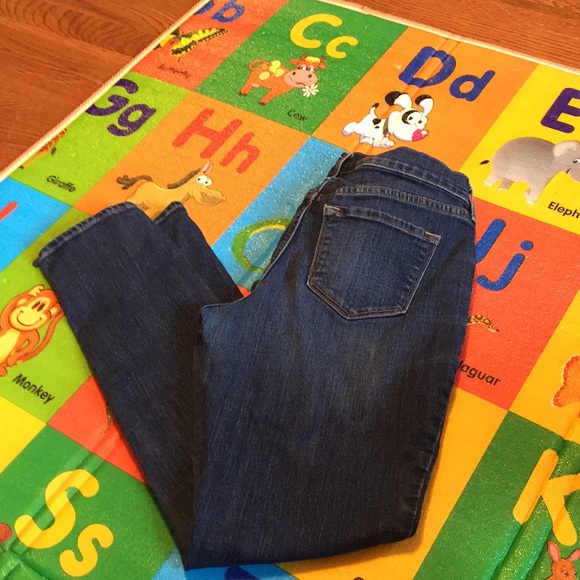 Like new mid rise jeans